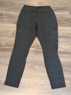 Athleta Headlands Hybrid Cargo pant Gray Women’s size 8 Hiking Outdoors
